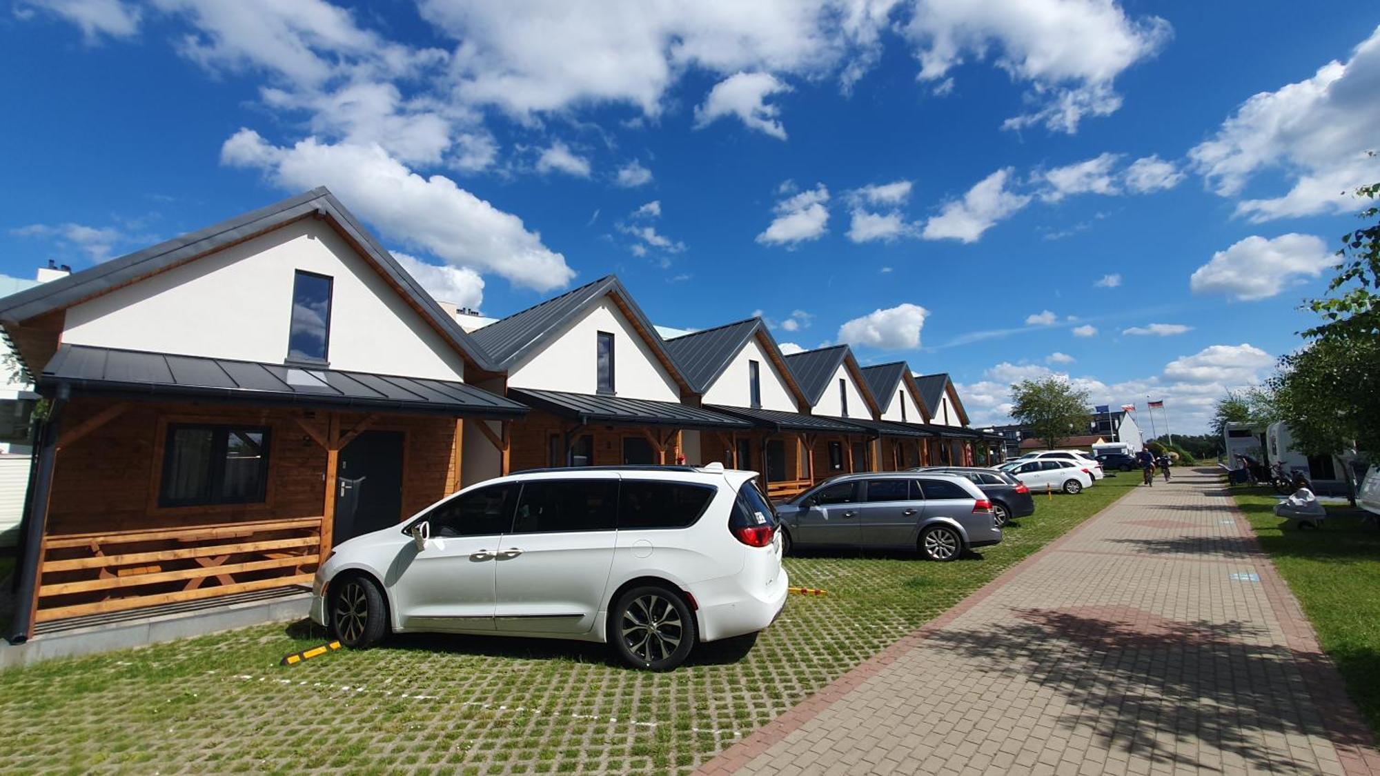 Camping Klif-Nowe Klimatyzowane Domki, 400M Od Centrum Rewala, 30M Od Morza Trzęsacz Eksteriør bilde