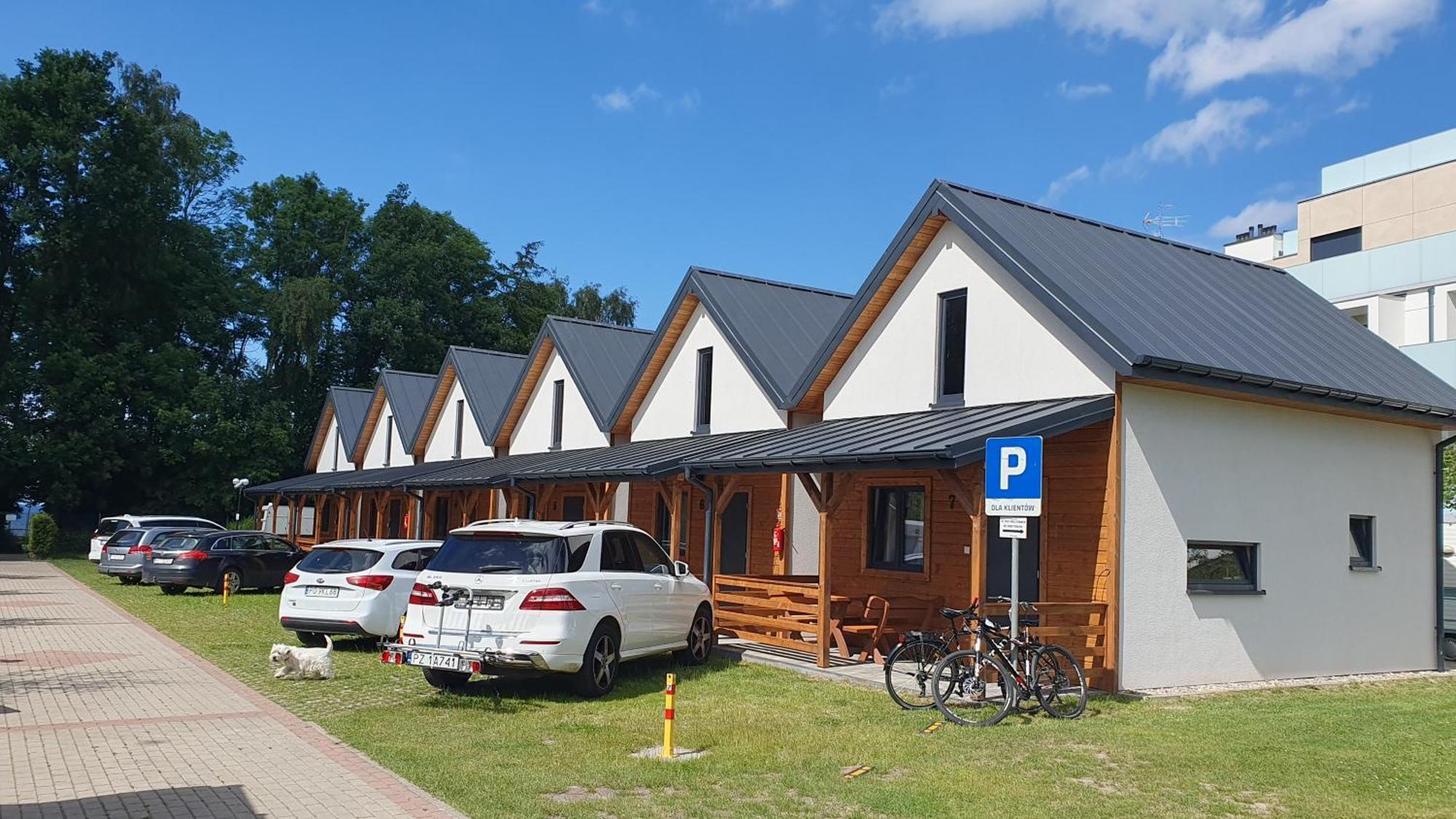 Camping Klif-Nowe Klimatyzowane Domki, 400M Od Centrum Rewala, 30M Od Morza Trzęsacz Eksteriør bilde