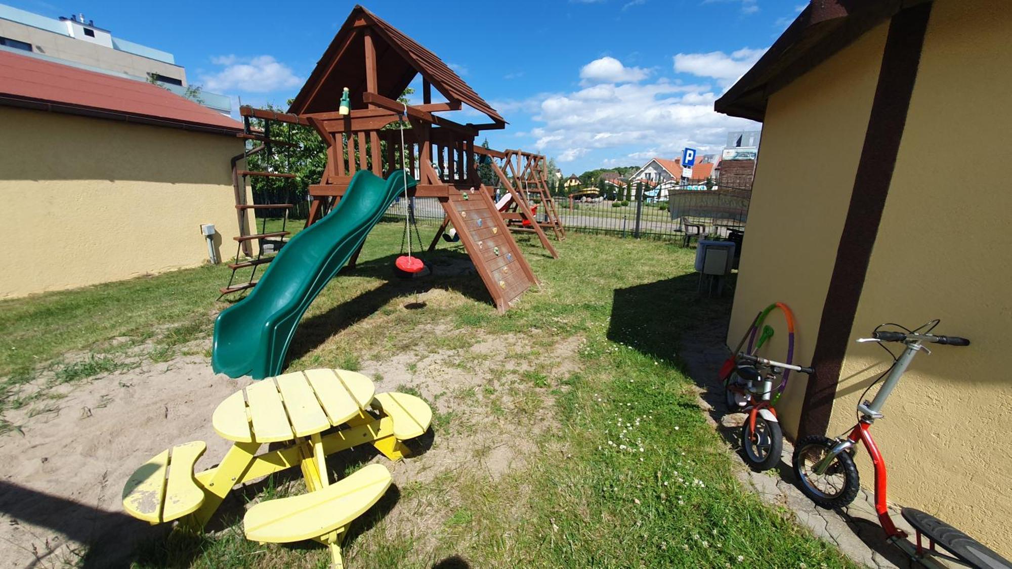Camping Klif-Nowe Klimatyzowane Domki, 400M Od Centrum Rewala, 30M Od Morza Trzęsacz Eksteriør bilde